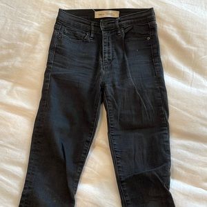 Gap true skinny super high rise jeans size 25
